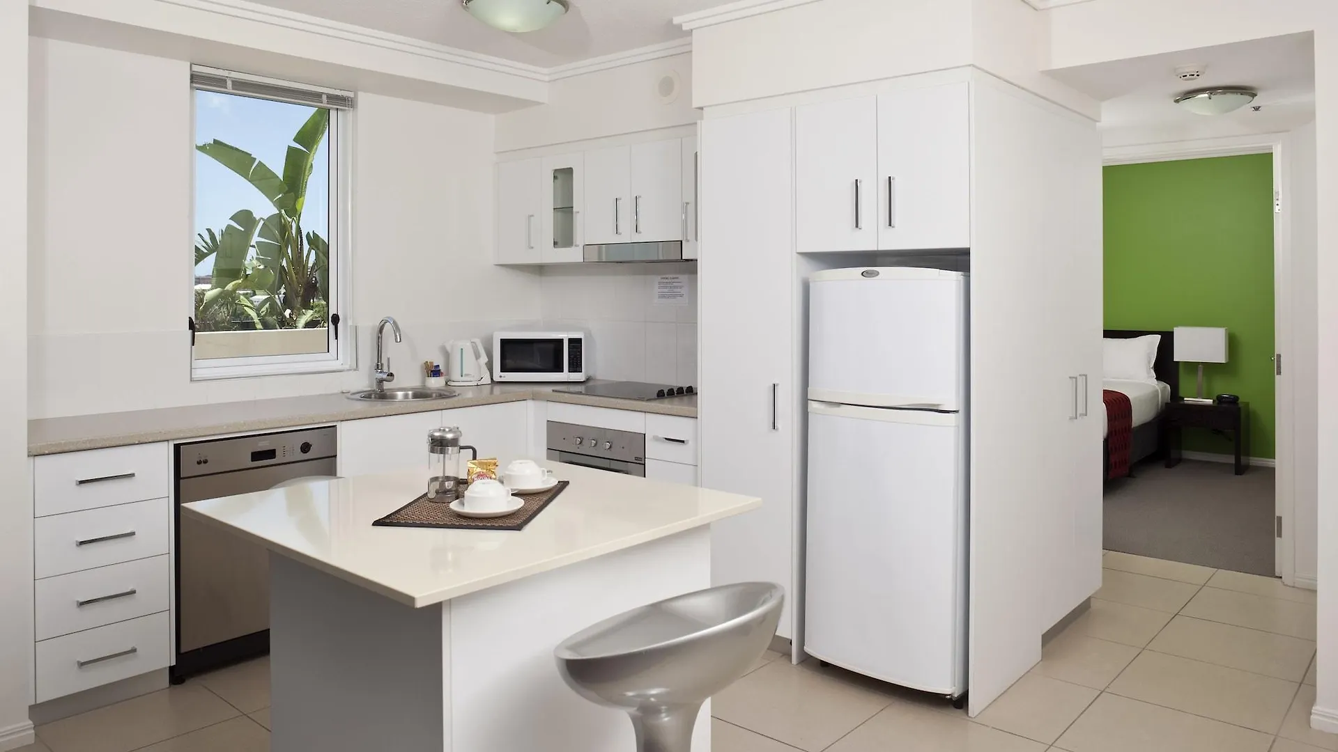 **** Aparthotel Cairns Central Plaza Apartment Hotel Official Australia